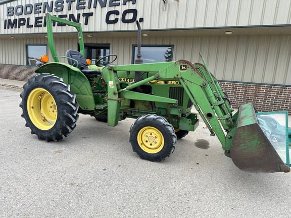 Main image John Deere 850