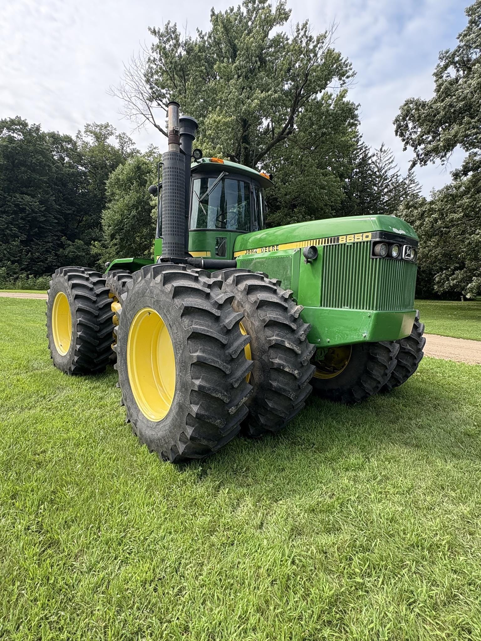 1986 John Deere 8650 Equipment Image0