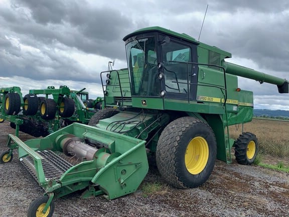 Main image John Deere 8820 Titan II