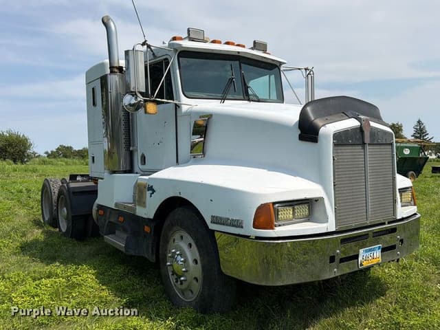 Image of Kenworth T600 equipment image 2