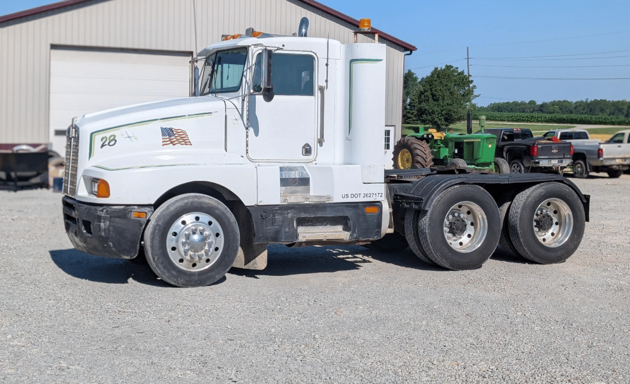 1986 Kenworth T600 Equipment Image0
