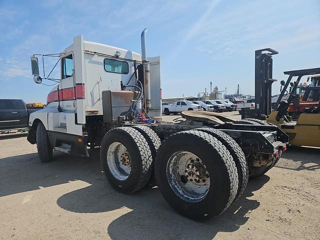 Image of Kenworth T600 equipment image 4