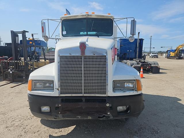 Image of Kenworth T600 equipment image 2