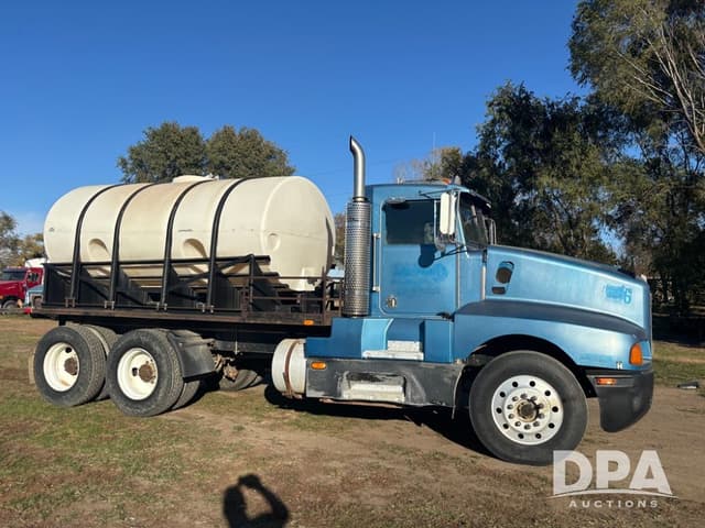 Image of Kenworth T600 equipment image 1