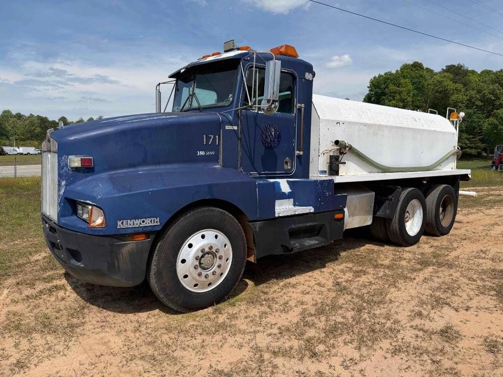 1986 Kenworth T600 Equipment Image0