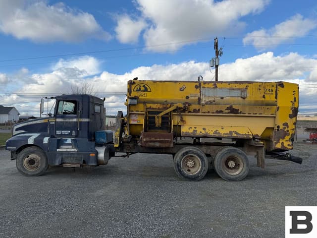 Image of Kenworth T600A equipment image 2