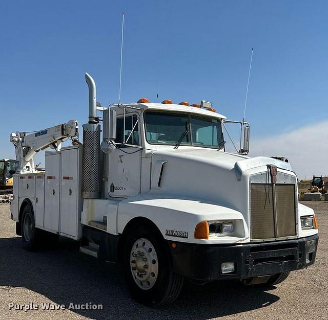 Image of Kenworth T600A equipment image 2