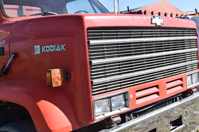 Image of Chevrolet Kodiak equipment image 3