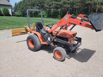 Main image Kubota B7200