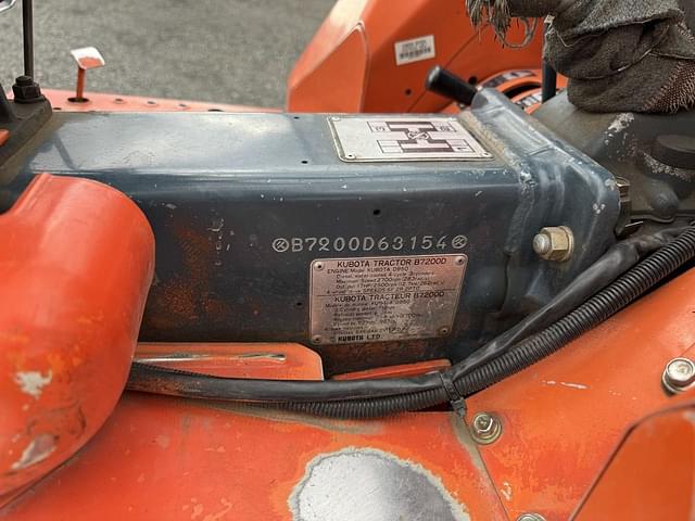 Image of Kubota B7200 equipment image 4