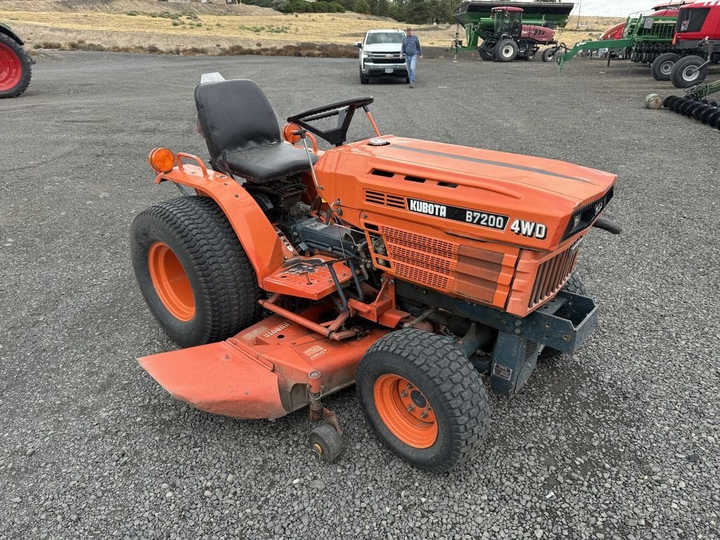 1986 Kubota B7200 Equipment Image0