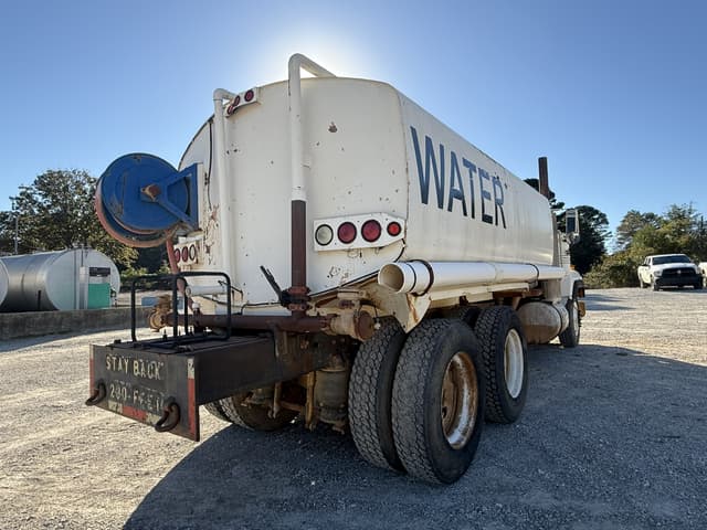 Image of Mack R686ST equipment image 3