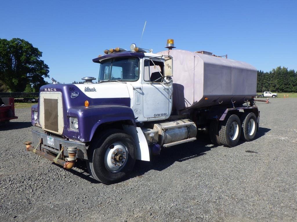 Main image Mack RL688LST