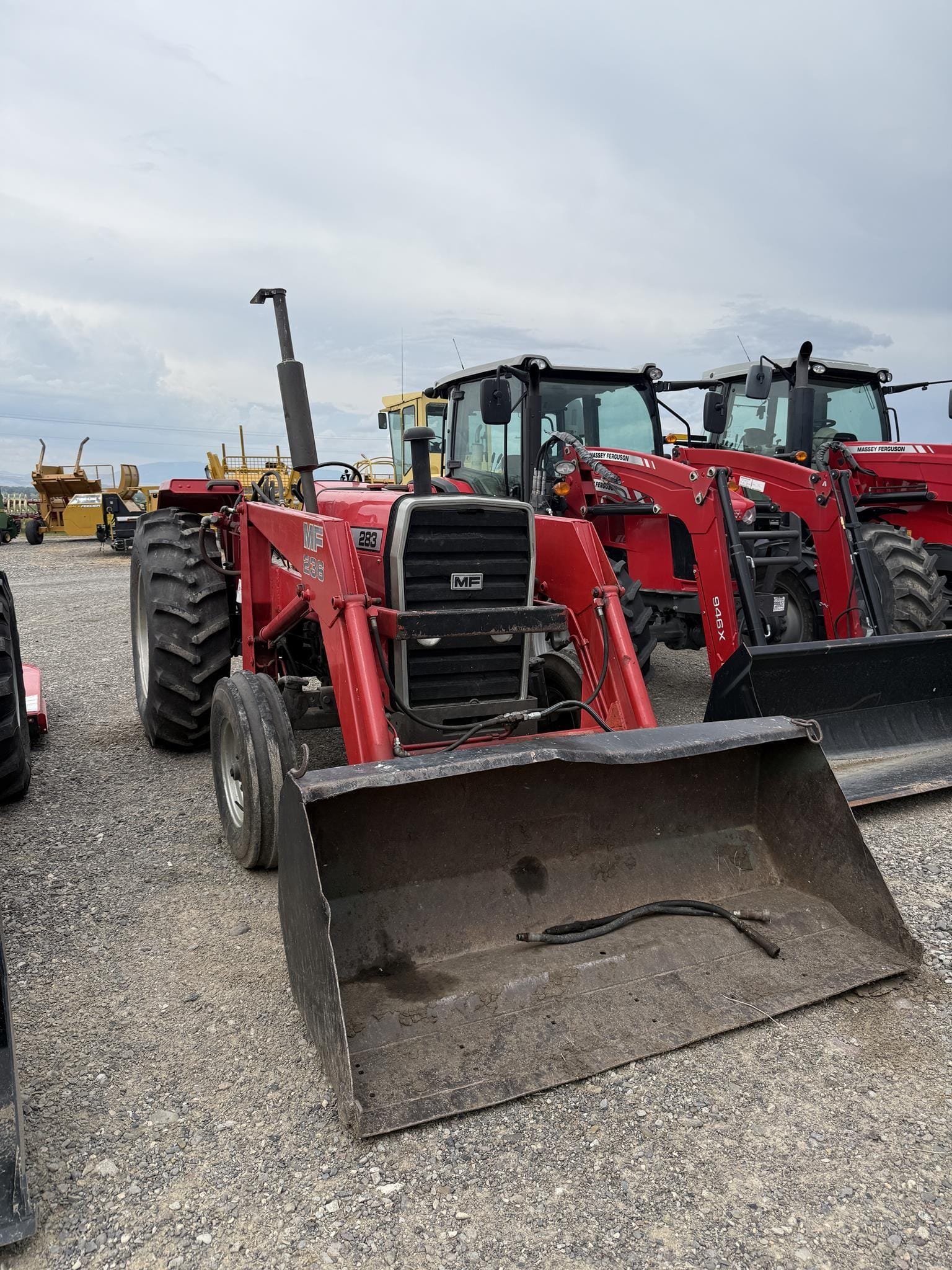 1986 Massey Ferguson 283 Equipment Image0