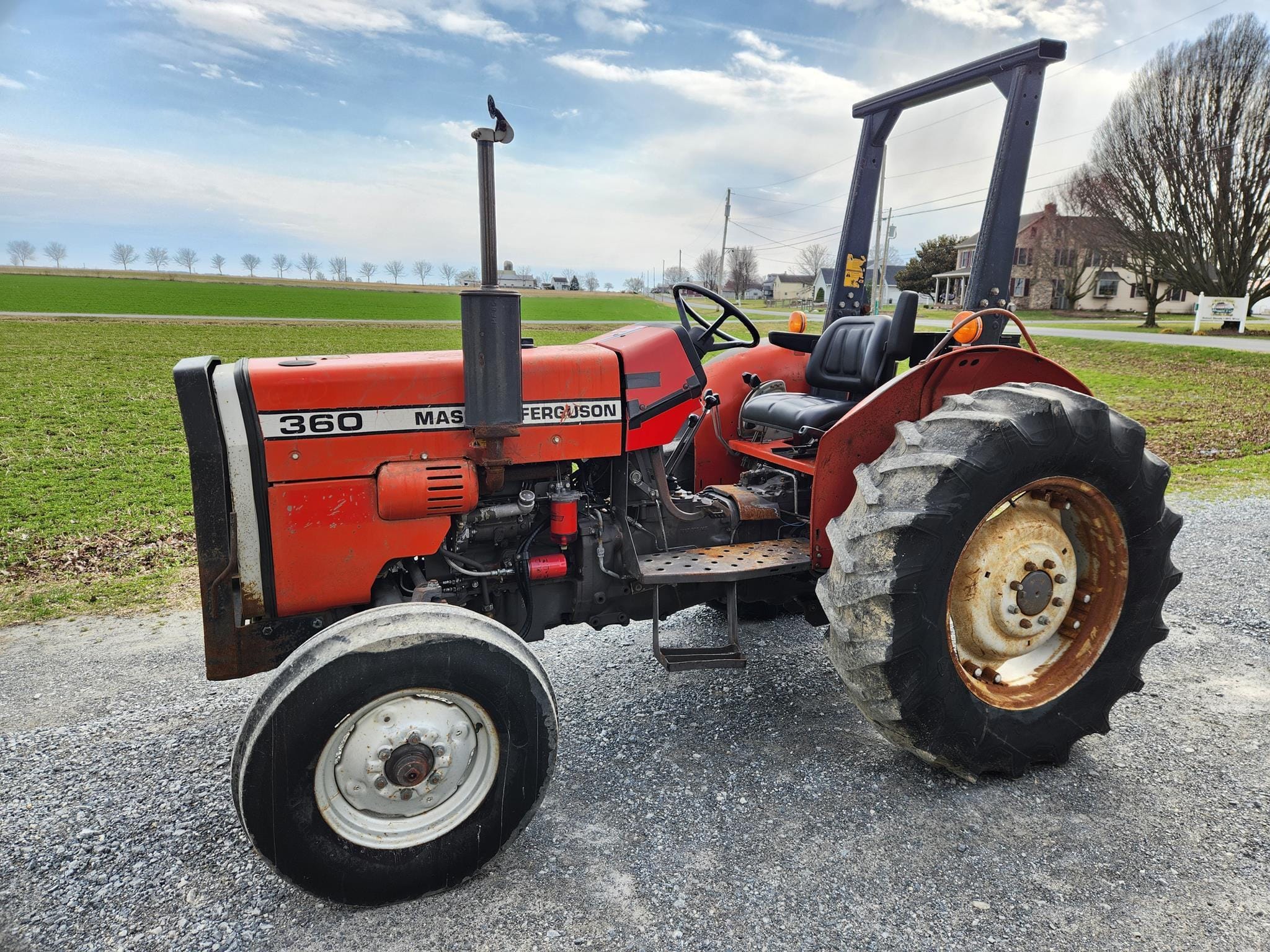 1986 Massey Ferguson 360 Equipment Image0