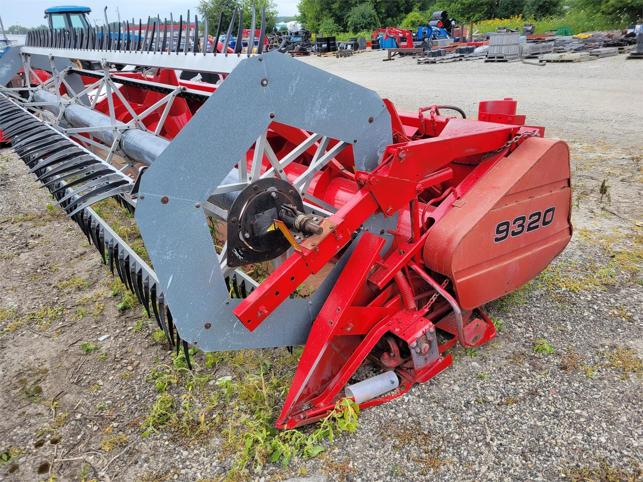 1986 Massey Ferguson 9320 Equipment Image0