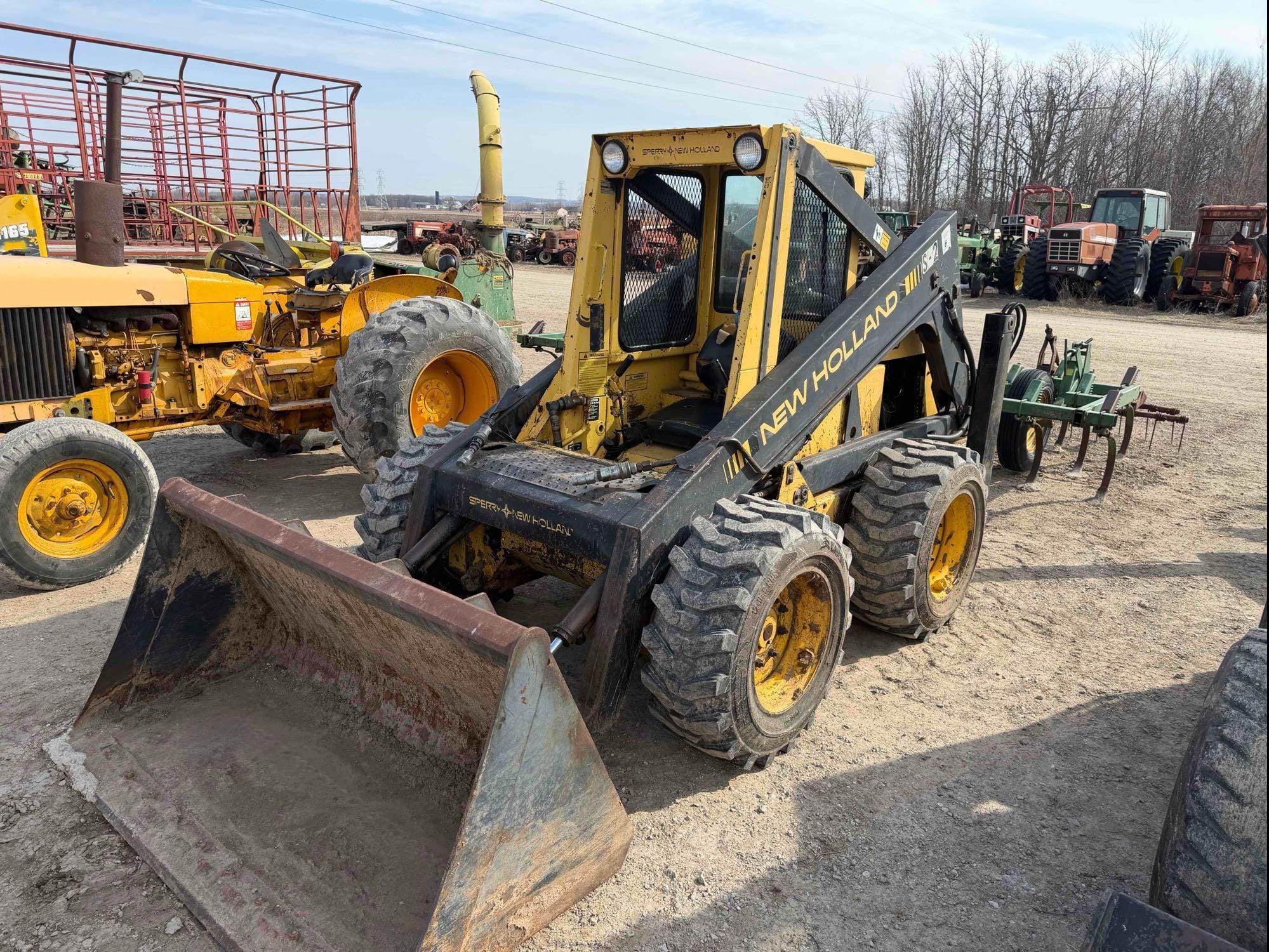 1986 New Holland L785 Equipment Image0