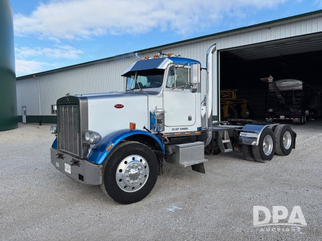 Image of Peterbilt 349 equipment image 2