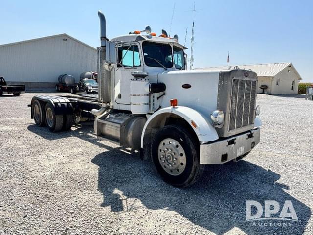 Image of Peterbilt 359 equipment image 4