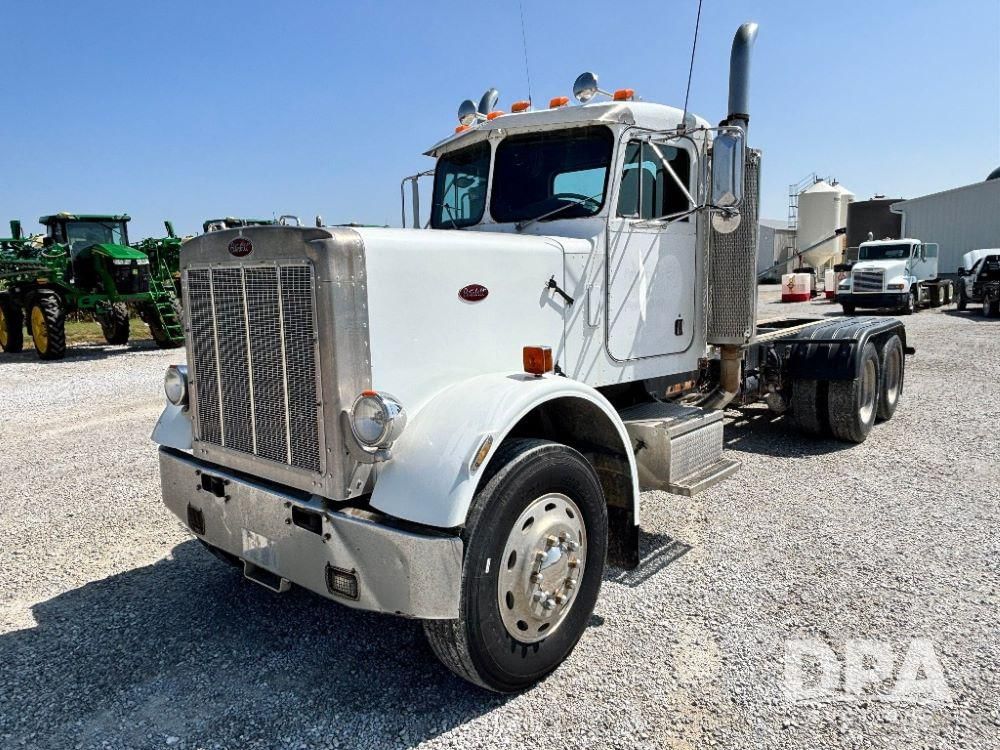 1986 Peterbilt 359 Equipment Image0