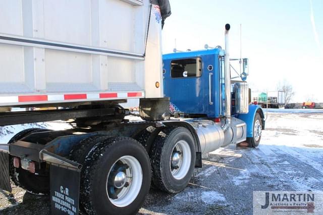 Image of Peterbilt 359 equipment image 2