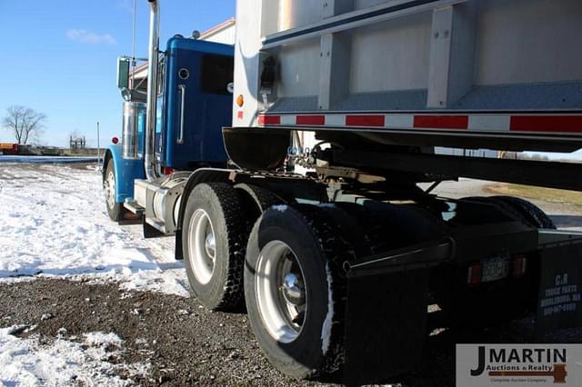 Image of Peterbilt 359 equipment image 3