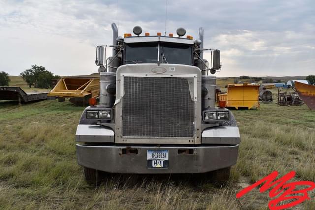 Image of Peterbilt 359 equipment image 1