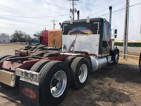 Image of Peterbilt 359 equipment image 4