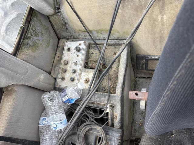 Image of White 4-225 equipment image 4