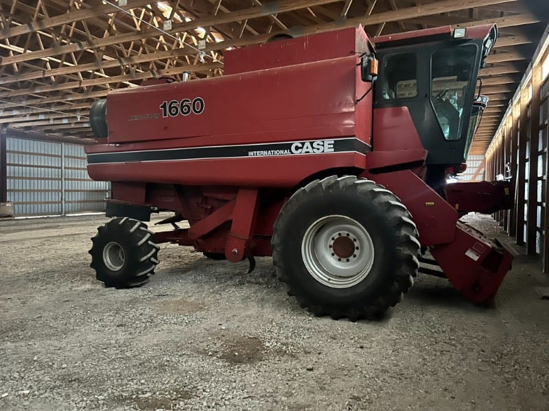 1987 Case IH 1660 Equipment Image0
