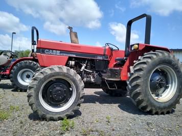 Main image Case IH 585