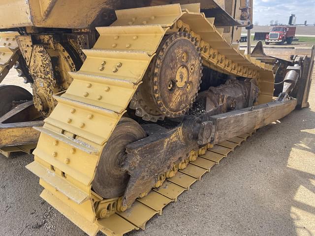 Image of Caterpillar D6H equipment image 4