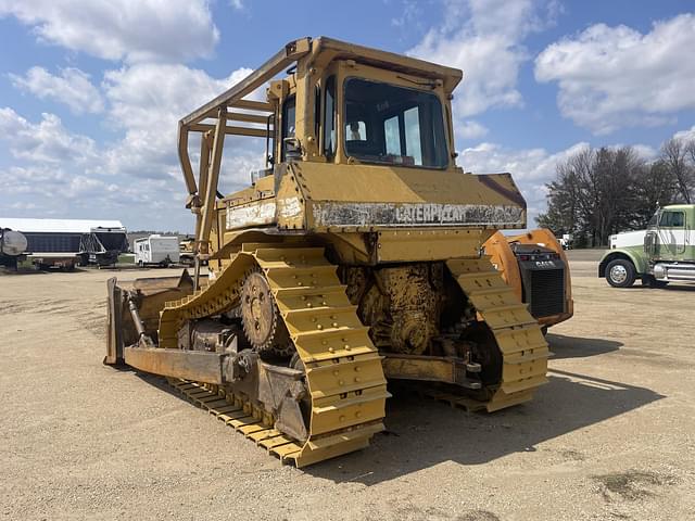 Image of Caterpillar D6H equipment image 2