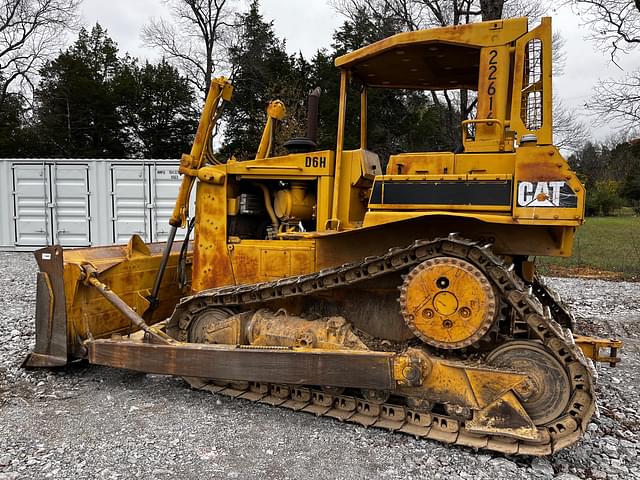 Image of Caterpillar D6H equipment image 1