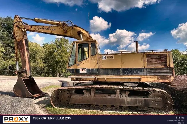 Image of Caterpillar 235 equipment image 1