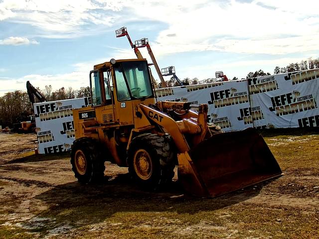 Image of Caterpillar 926 equipment image 2