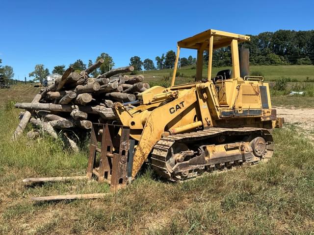 Image of Caterpillar 943 equipment image 1