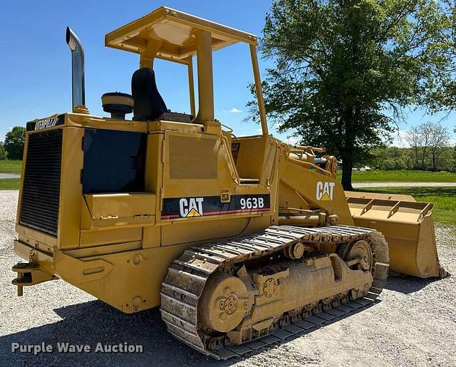Image of Caterpillar 963B equipment image 4