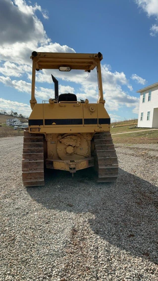 Image of Caterpillar D4H equipment image 3
