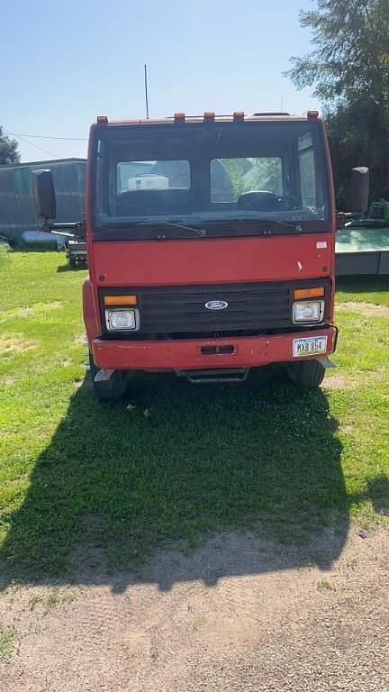 Image of Ford CF7000 equipment image 2