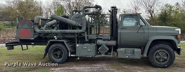 Image of Chevrolet C6500 equipment image 3