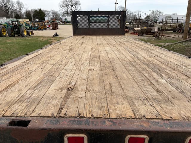 Image of Chevrolet C70 equipment image 4