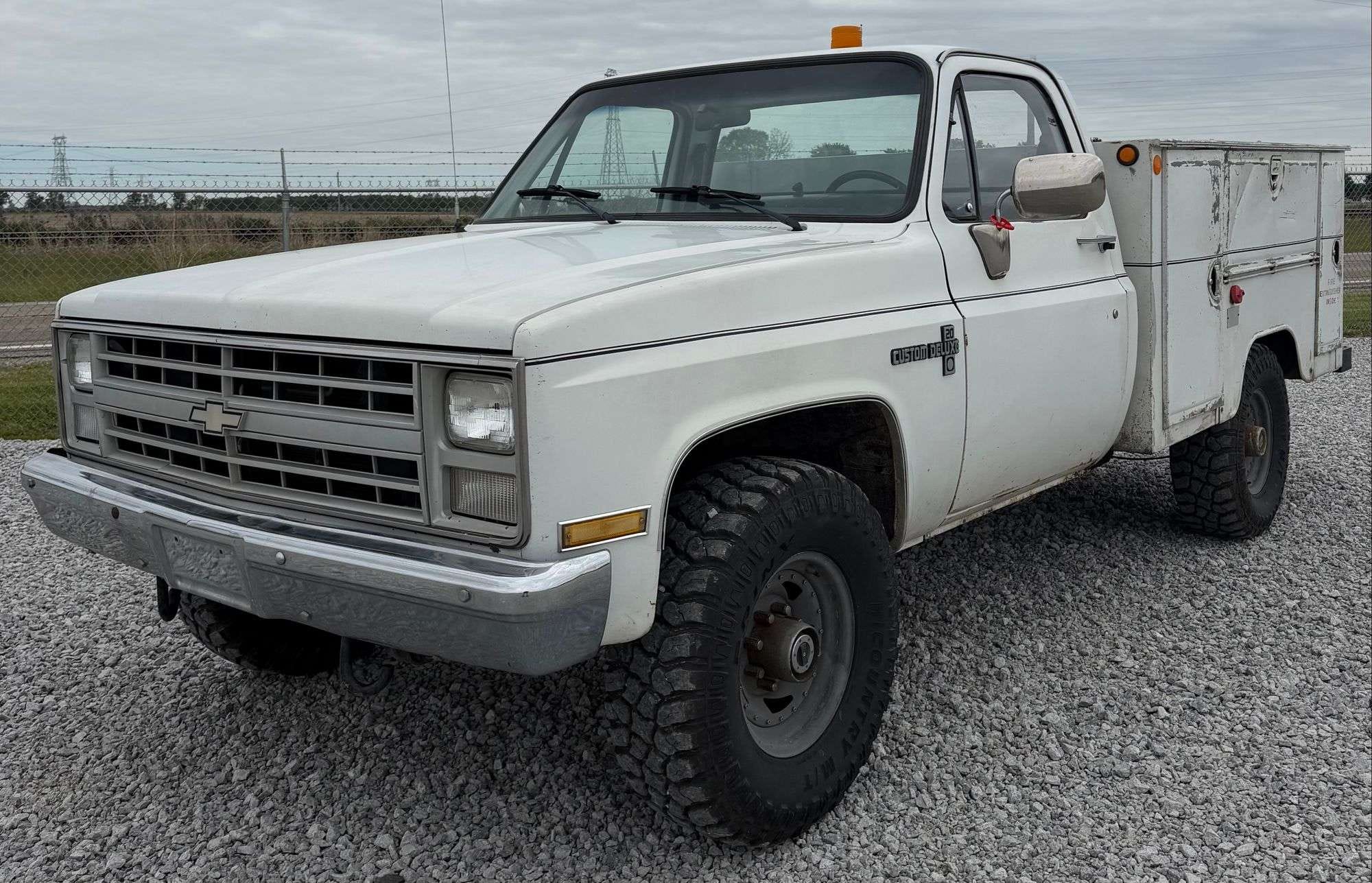 1987 Chevrolet Custom Deluxe 20 Equipment Image0