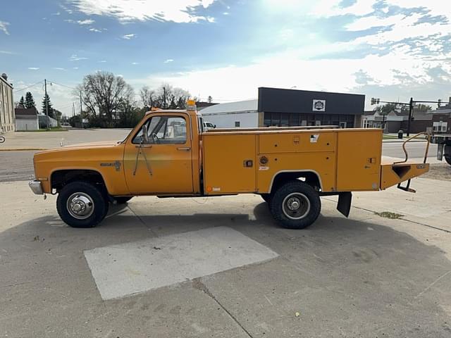 Image of Chevrolet C30 equipment image 1