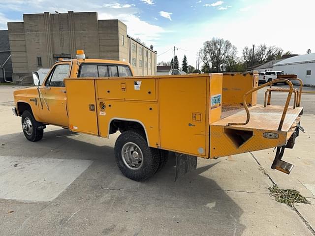 Image of Chevrolet C30 equipment image 2