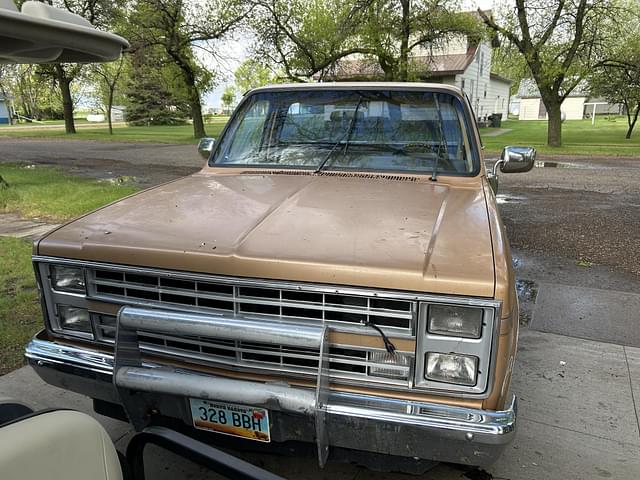 Image of Chevrolet K10 equipment image 1