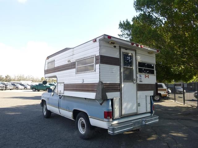 Image of Chevrolet Silverado equipment image 4