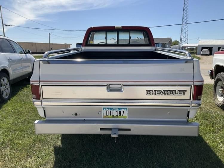 Main image Chevrolet Silverado 10 4