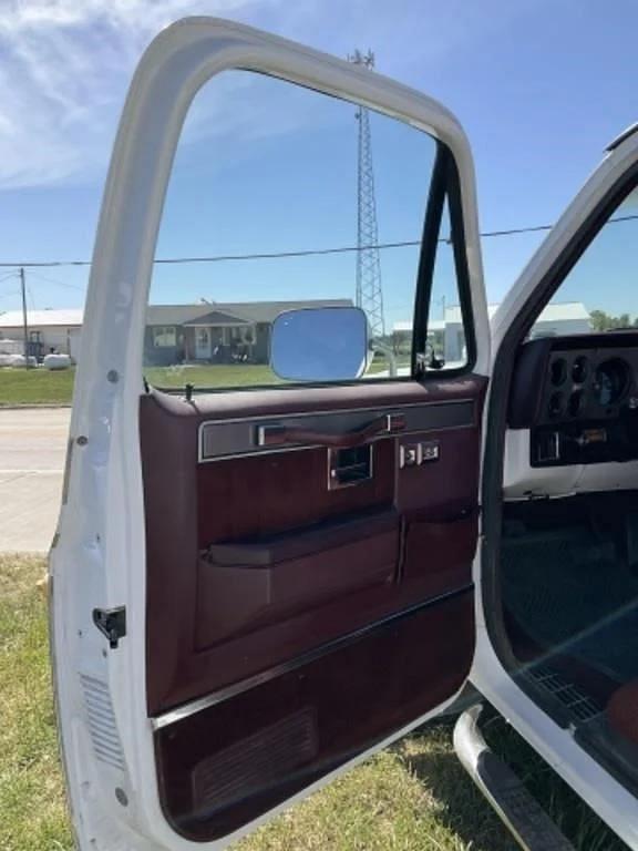 Main image Chevrolet Silverado 10 5