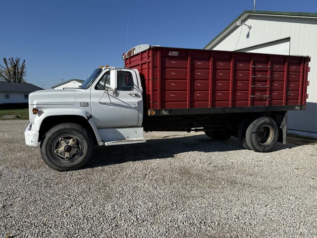 Image of Chevrolet C70 equipment image 1